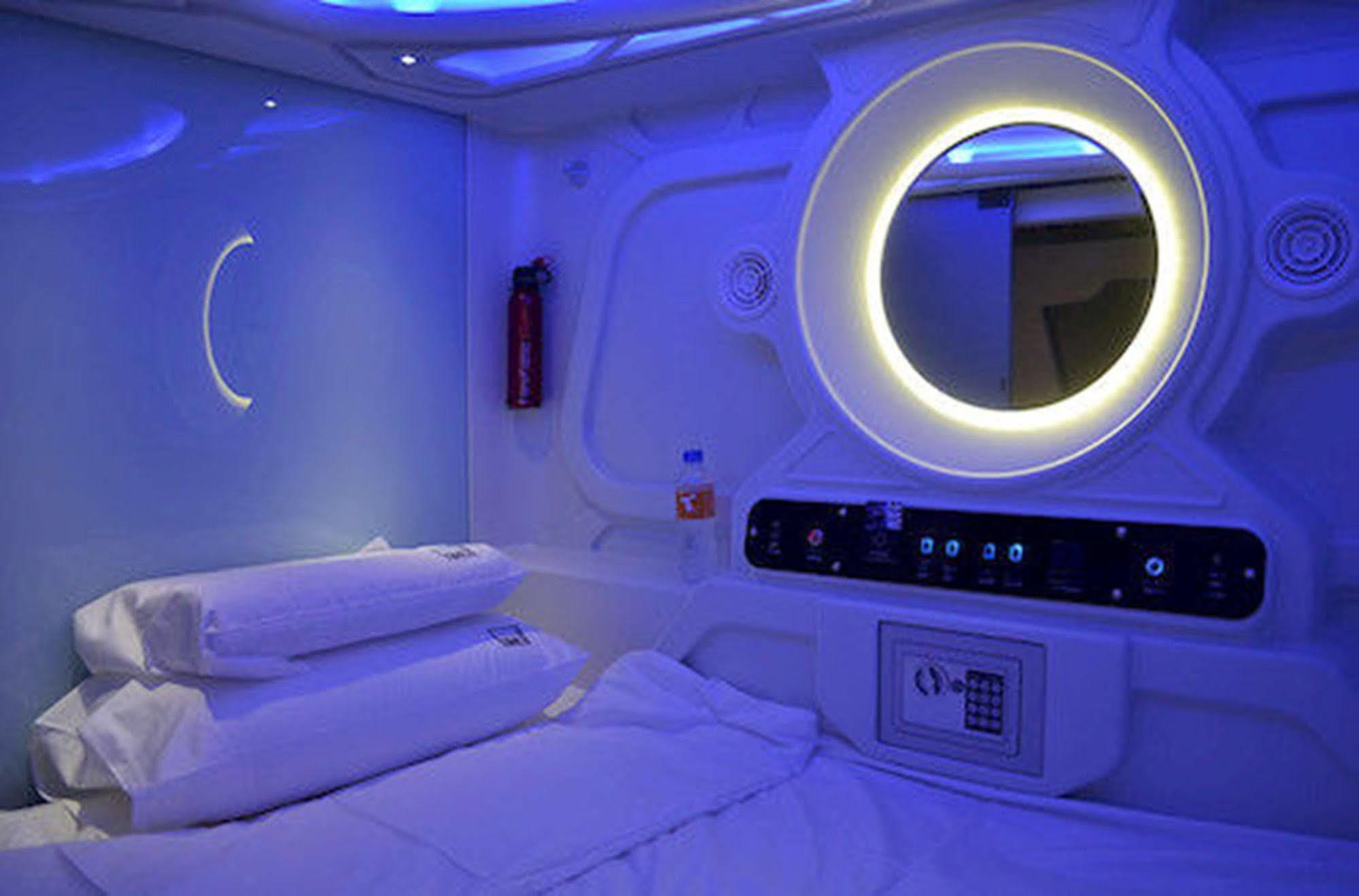 ג'ורג' טאון Time Capsule Hotel מראה חיצוני תמונה